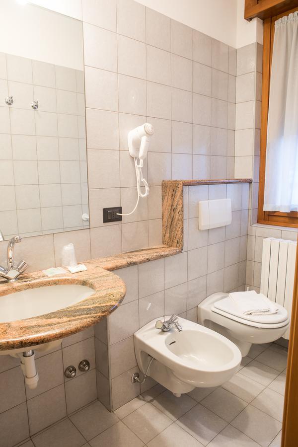 La Ruota Hotell Morbegno Exteriör bild